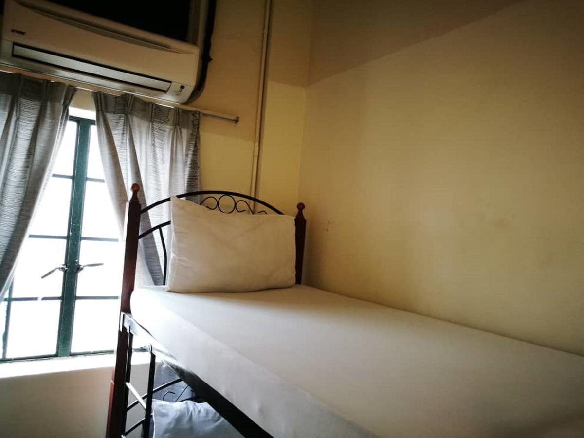 קואלה לומפור Grocer'S Inn Backpackers Guesthouse מראה חיצוני תמונה