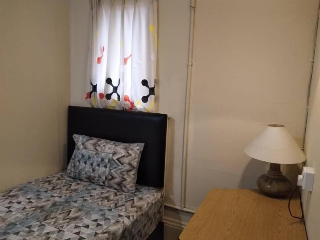 קואלה לומפור Grocer'S Inn Backpackers Guesthouse מראה חיצוני תמונה