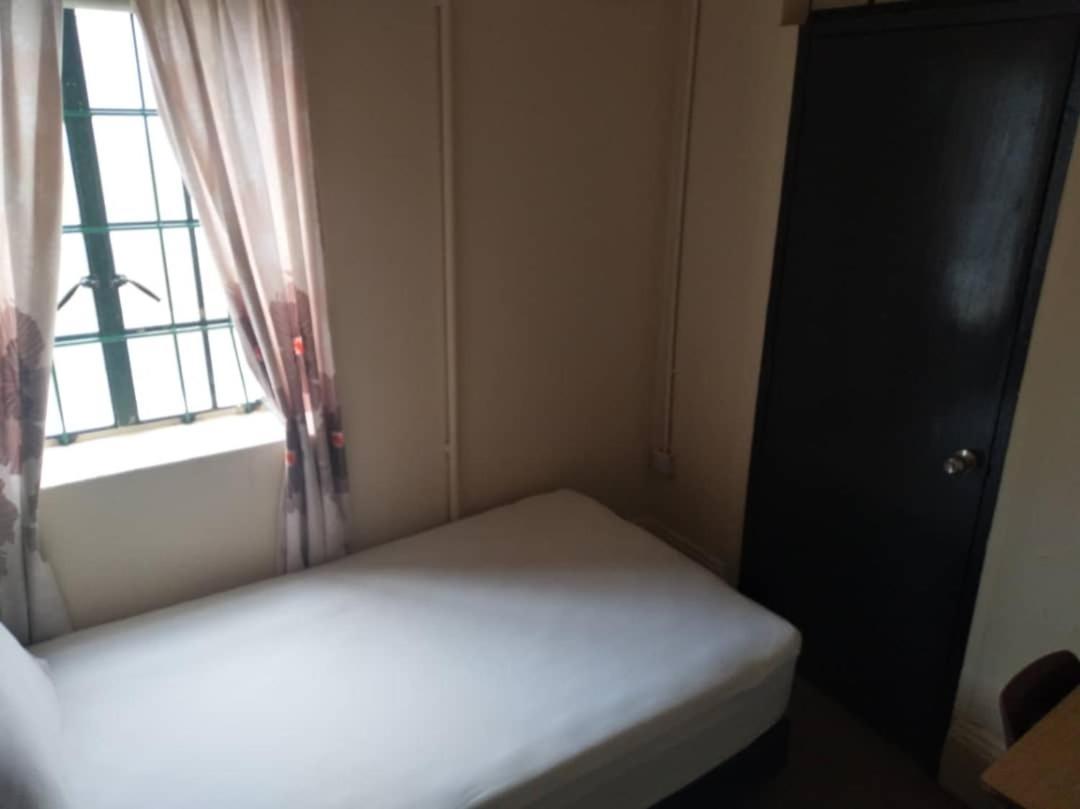 קואלה לומפור Grocer'S Inn Backpackers Guesthouse מראה חיצוני תמונה